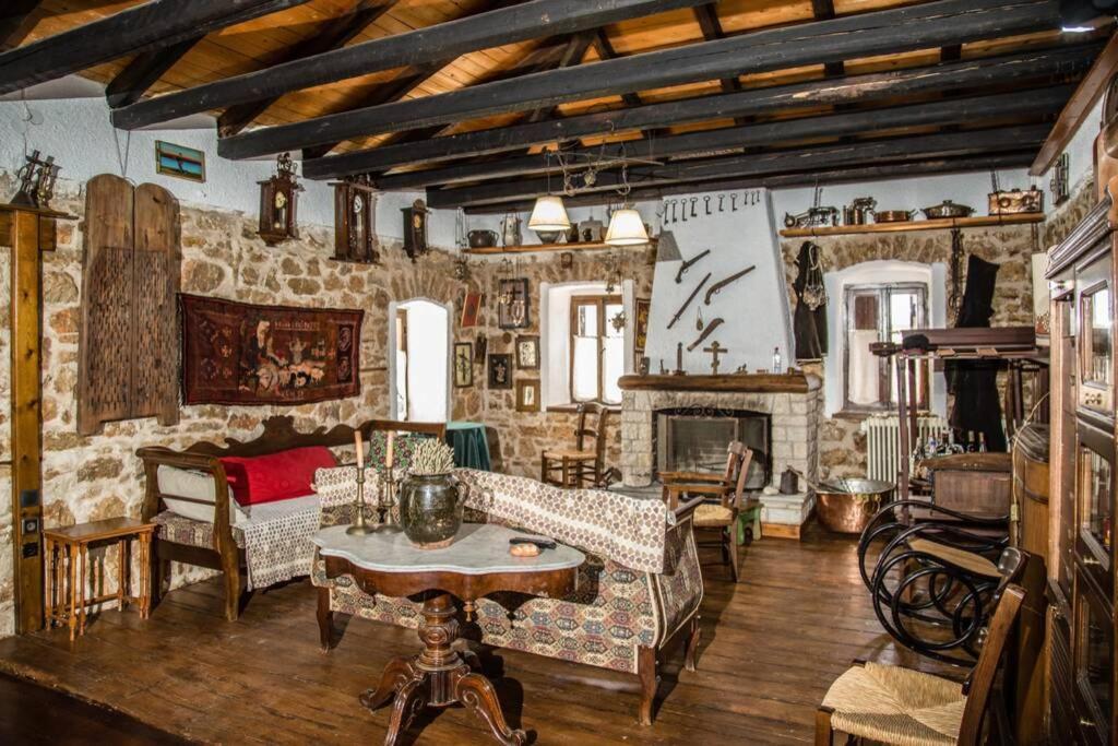 Вілла Pontinos Old House Мілої Екстер'єр фото