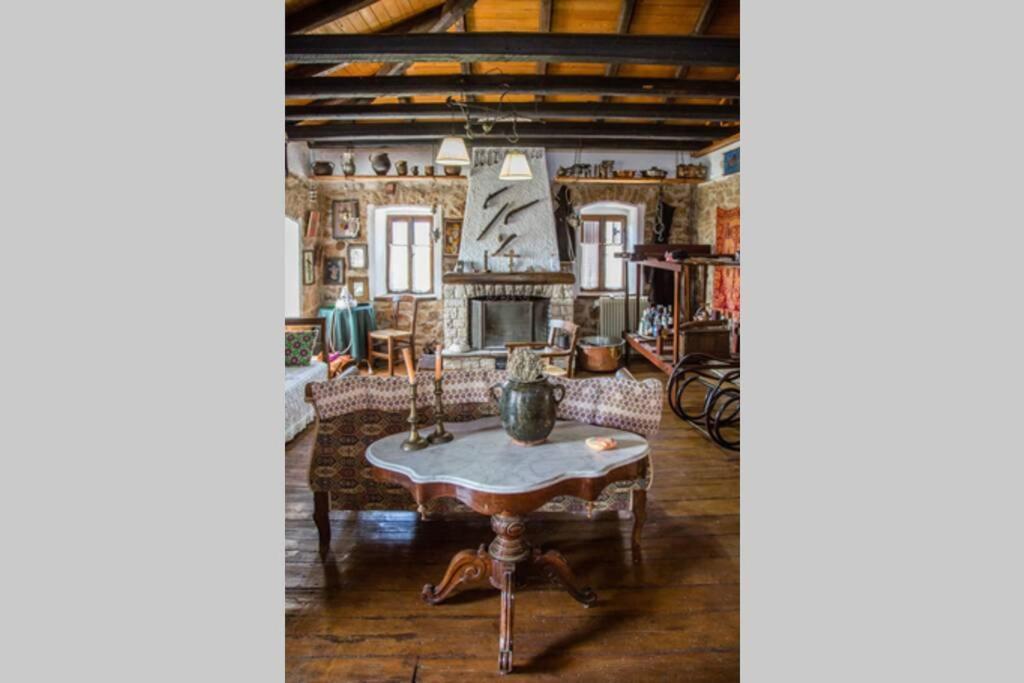 Вілла Pontinos Old House Мілої Екстер'єр фото