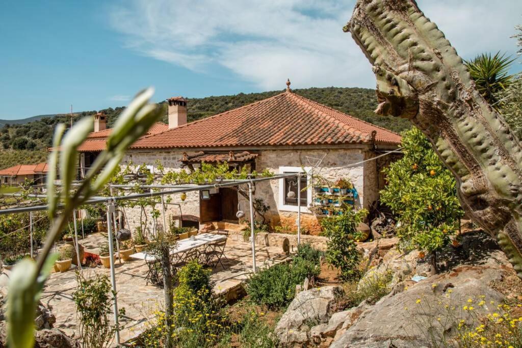 Вілла Pontinos Old House Мілої Екстер'єр фото