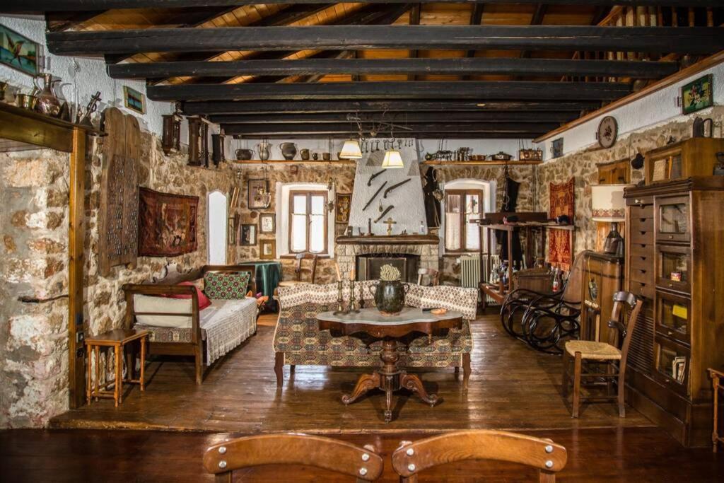 Вілла Pontinos Old House Мілої Екстер'єр фото